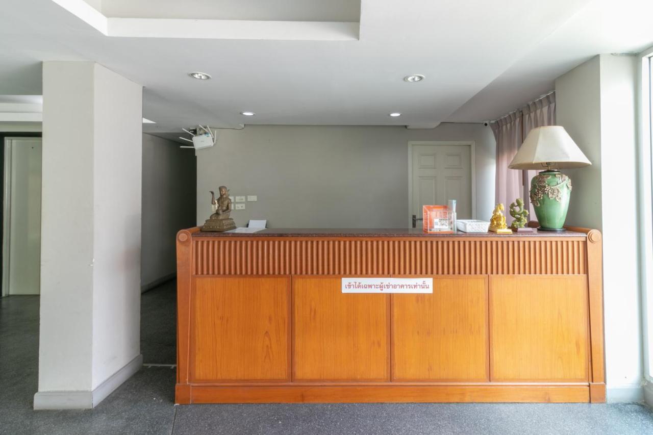 Resortel Lat Phrao 91 Bangkok Esterno foto