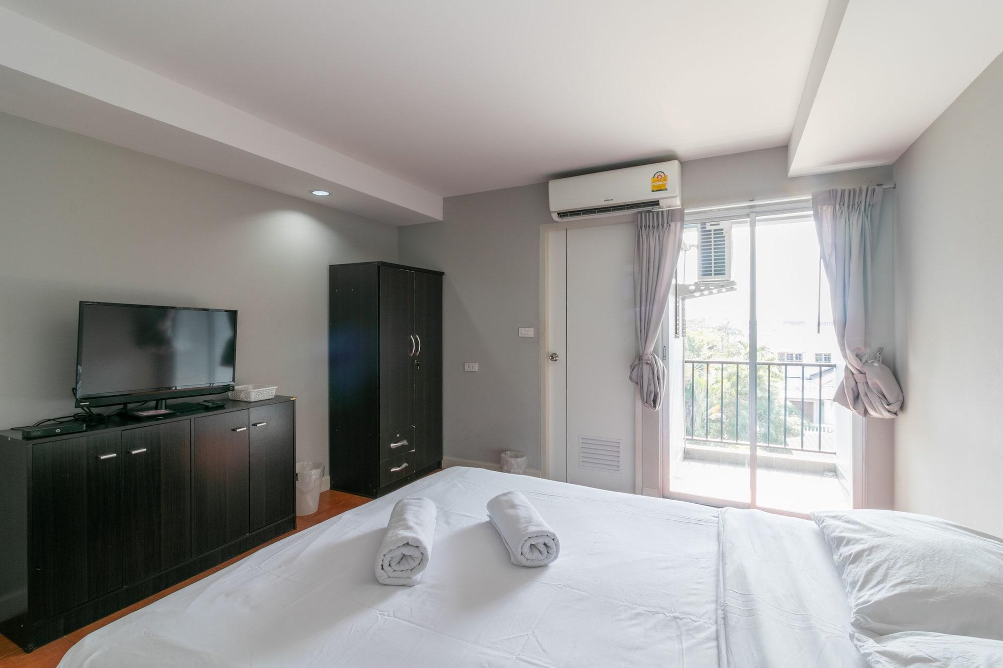 Resortel Lat Phrao 91 Bangkok Esterno foto