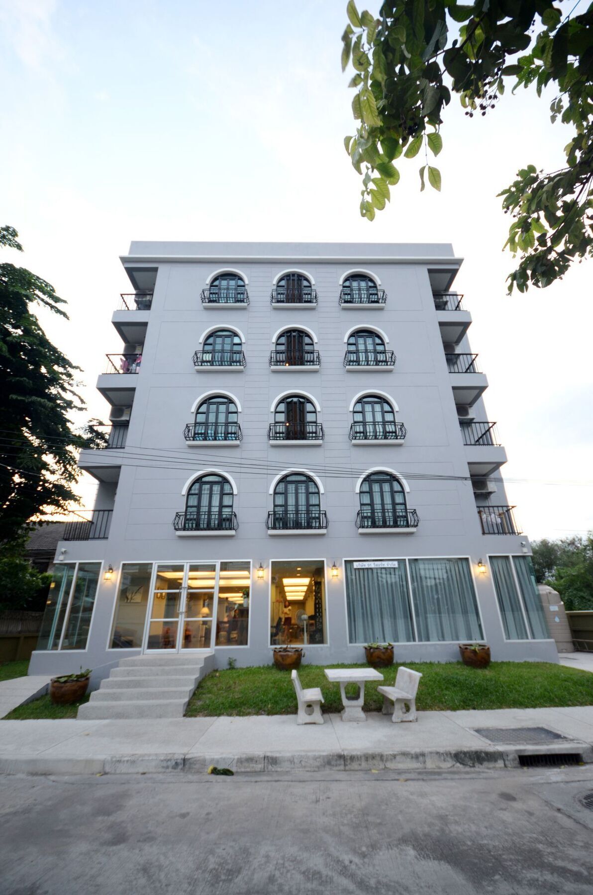 Resortel Lat Phrao 91 Bangkok Esterno foto